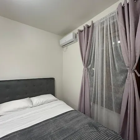 Modern City Apartment For Couples & Business Travelers In Podgorica, City Kvart Apartment *